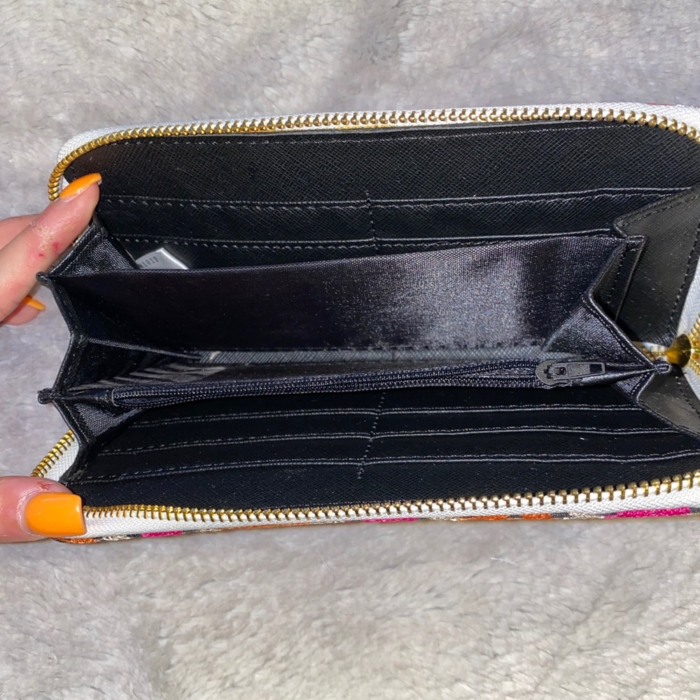 Multicolor Chevron Wallet - Picture 3 of 4